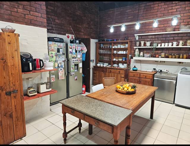 5 BEDROOM BED & BREAKFAST FOR SALE IN WESTVILLE